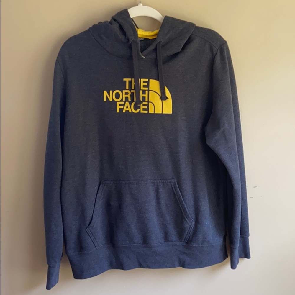 Women’s XL North Face Sweatshirt